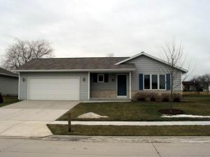 2128 S 22nd St., Manitowoc, WI 54220