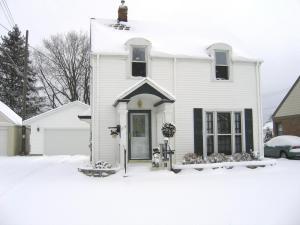 1115 N 18th St., Manitowoc, WI 54220