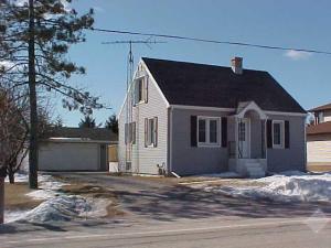 3021 Viebahn St., Manitowoc, WI 54220