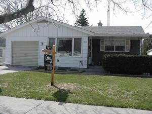 3815 Custer St., Manitowoc, WI 54220