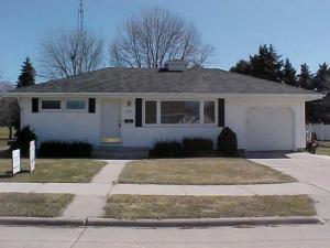 1339 S 23rd St., Manitowoc, WI 54220