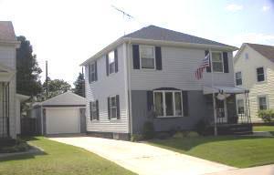 108 Riverview Dr., Manitowoc, WI 54220