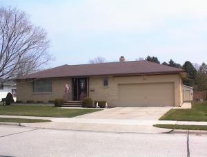 1613 Lowell St., Two Rivers, WI 54241