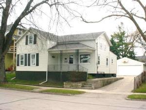 1232 S 13th St., Manitowoc, WI 54220