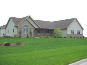 1922 Geri Ln., Manitowoc, WI 54220