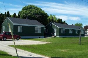 934-936 Macarthur Dr., Manitowoc, WI 54220