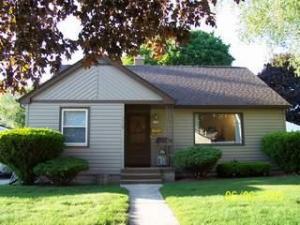 1710 Philippen St., Manitowoc, WI 54220