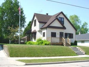 1611 Division St., Manitowoc, WI 54220