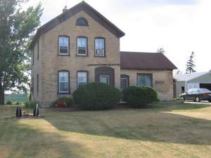 1708 Cth J, Cato, WI 54230