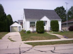 1420 N 7th St., Manitowoc, WI 54220