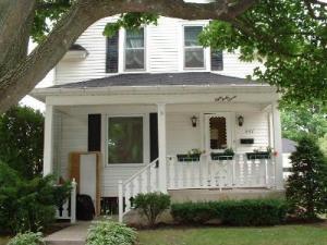 847 N 10th St., Manitowoc, WI 54220
