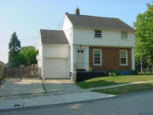 2503 S 10th St., Manitowoc, WI 54220