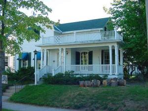 825 N 6th St., Manitowoc, WI 54220