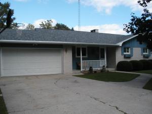 217 Riverwood Dr., Mishicot, WI 54228