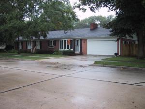 1446 Gunnell Ln., Manitowoc, WI 54220