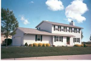 4562 Fawn Ct., Manitowoc, WI 54220