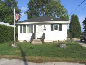 1311 S 31st St., Manitowoc, WI 54220
