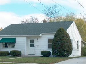 1121 S 26th St., Manitowoc, WI 54220