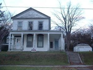 512 State St., Manitowoc, WI 54220