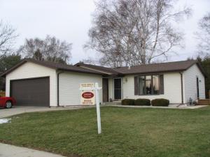 847 Nicholas Ct., Manitowoc, WI 54220