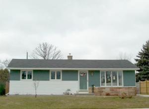 914 S 39th St., Manitowoc, WI 54220