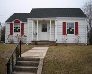 2241 Lafollette Ave., Manitowoc, WI 54220
