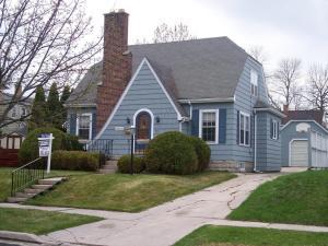 546 S 30th St., Manitowoc, WI 54220