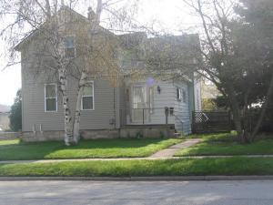 1131 S 11th St., Manitowoc, WI 54220