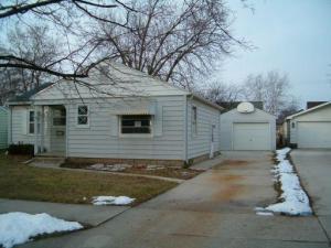 716 S 32nd St., Manitowoc, WI 54220