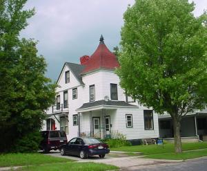 814 Madison St., Manitowoc, WI 54220
