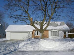 1508 Cherry Rd, Manitowoc, WI 54220