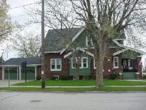 2216 Washington St., Manitowoc, WI 54220