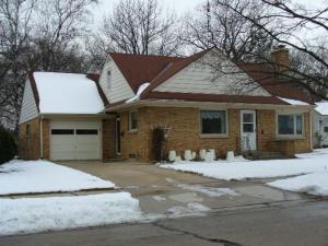954 N 23rd  St., Manitowoc, WI 54220