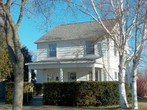 2414 Liberty Pl., Manitowoc, WI 54220