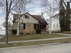 1014 Pine St., Manitowoc, WI 54220