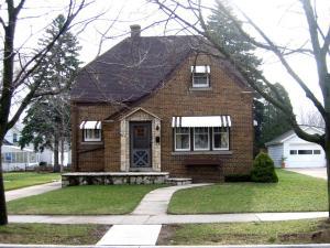 917 N 10th St., Manitowoc, WI 54220