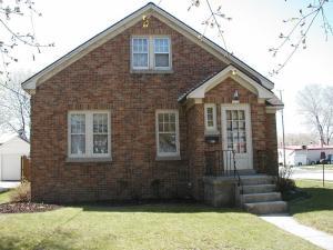 2713 Clark St., Manitowoc, WI 54220