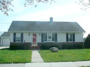 2311 S 10th St, Manitowoc, WI 54220