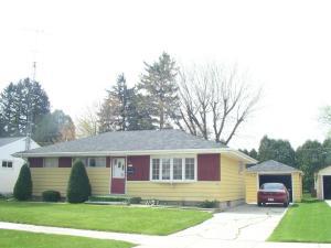 1703 Nagle Ave., Manitowoc, WI 54220