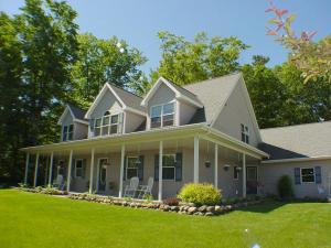 7180 Pine Grove Ln., Two Rivers, WI 54241