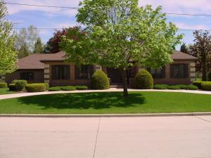 5028 River Heights Dr., Manitowoc, WI 54220