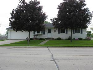 2111 S 23rd St., Manitowoc, WI 54220