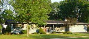 1044 Glenview Dr., Manitowoc, WI 54220
