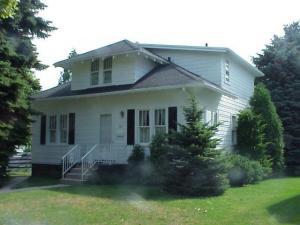 943 N 8th St., Manitowoc, WI 54220