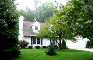 3427 Barkwood Ln., Manitowoc, WI 54220