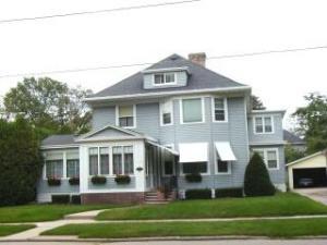 635 N 7th St., Manitowoc, WI 54220