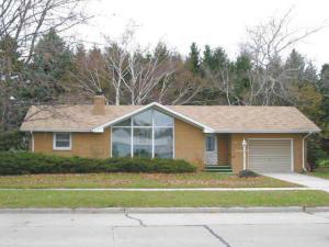 920 Viebahn St., Manitowoc, WI 54220