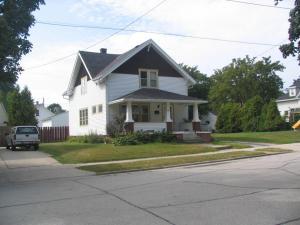 1215 Philippen St., Manitowoc, WI 54220
