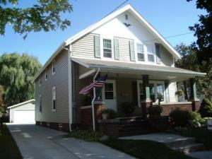 1331 S 16th St., Manitowoc, WI 54220