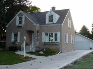 2364 S 18th St., Manitowoc, WI 54220
